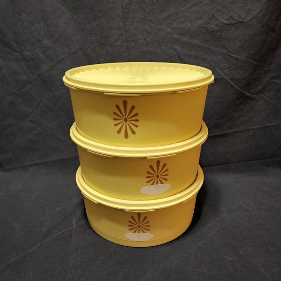 Vintage Tupperware Sunburst Containers Set of 3 - Picture 2 of 5